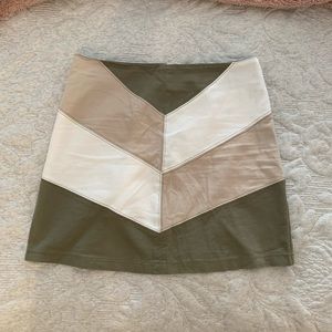 She and Sky color block skirt!!